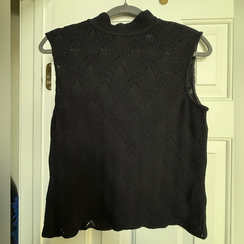 St. John Black Sleeveless Sweater